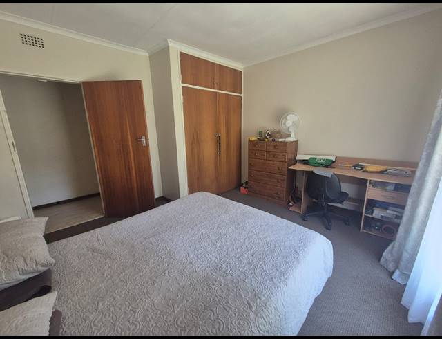 3 BEDROOM HOUSE FOR SALE IN THREE RIVERS EAST